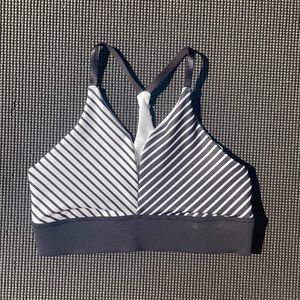 DYI NWT sports bra - size small